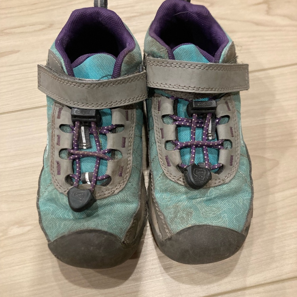 Kids' Keen Hiking Boots - great condition
